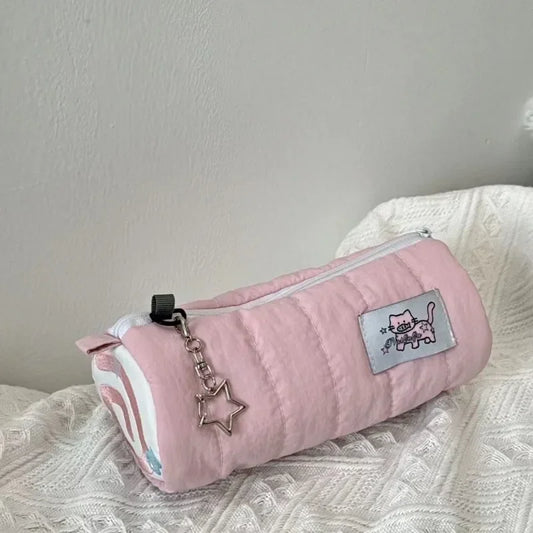 Trousse Kawaii Cylindrique – Grande Capacité en Tissu Doux Rose Pastel