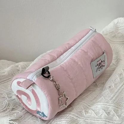 Trousse Kawaii Cylindrique – Grande Capacité en Tissu Doux Rose Pastel