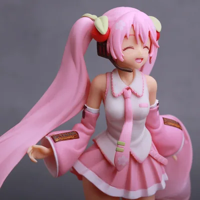 Poupées HATSUNE MIKU