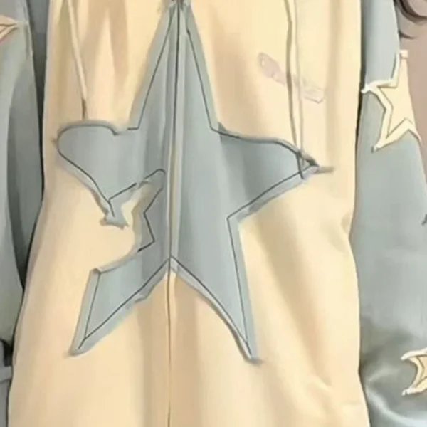 Sweat à Capuche Étoiles Tendance Printemps : Confort Chic et Look Décontracté Incontournable !