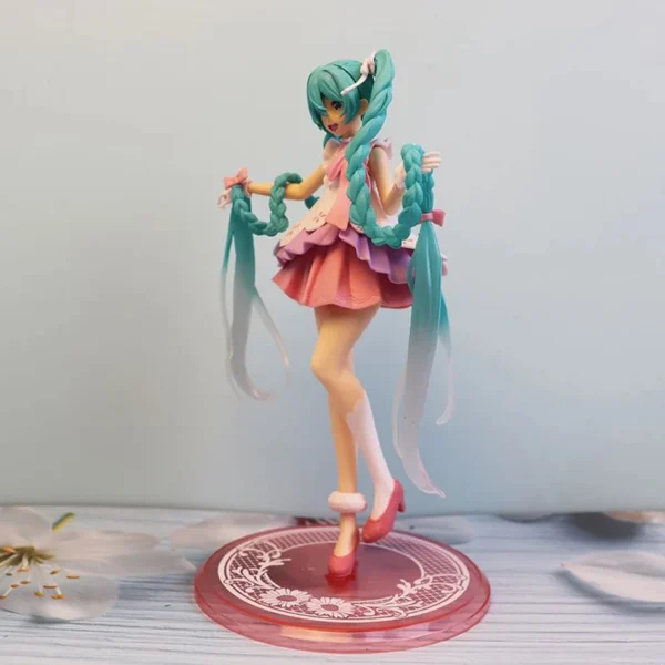 Poupées HATSUNE MIKU