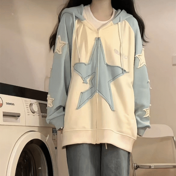 Sweat à Capuche Étoiles Tendance Printemps : Confort Chic et Look Décontracté Incontournable !