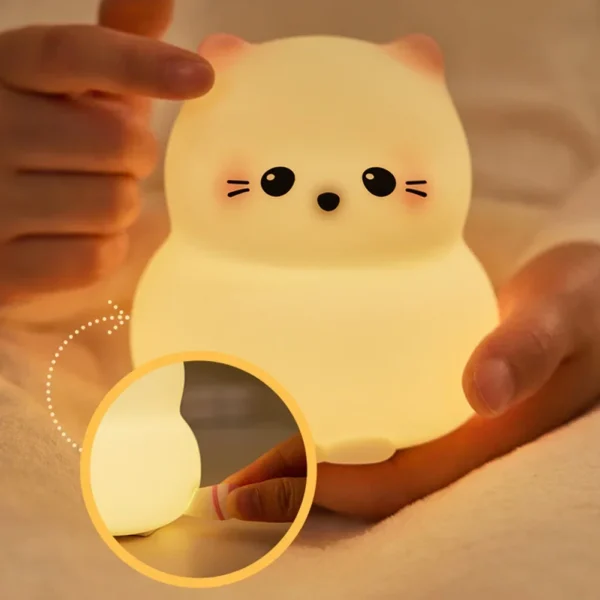 Faites de Beaux Rêves avec la Douce Veilleuse Chat Câlin : L'Alliée des Nuits Paisibles !