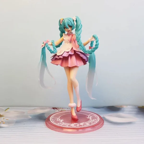 Poupées HATSUNE MIKU