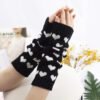 Mitaines Sans Doigts Cœur Y2K Goth Lolita : Affirmez Votre Style Unique avec une Touche d'Amour !